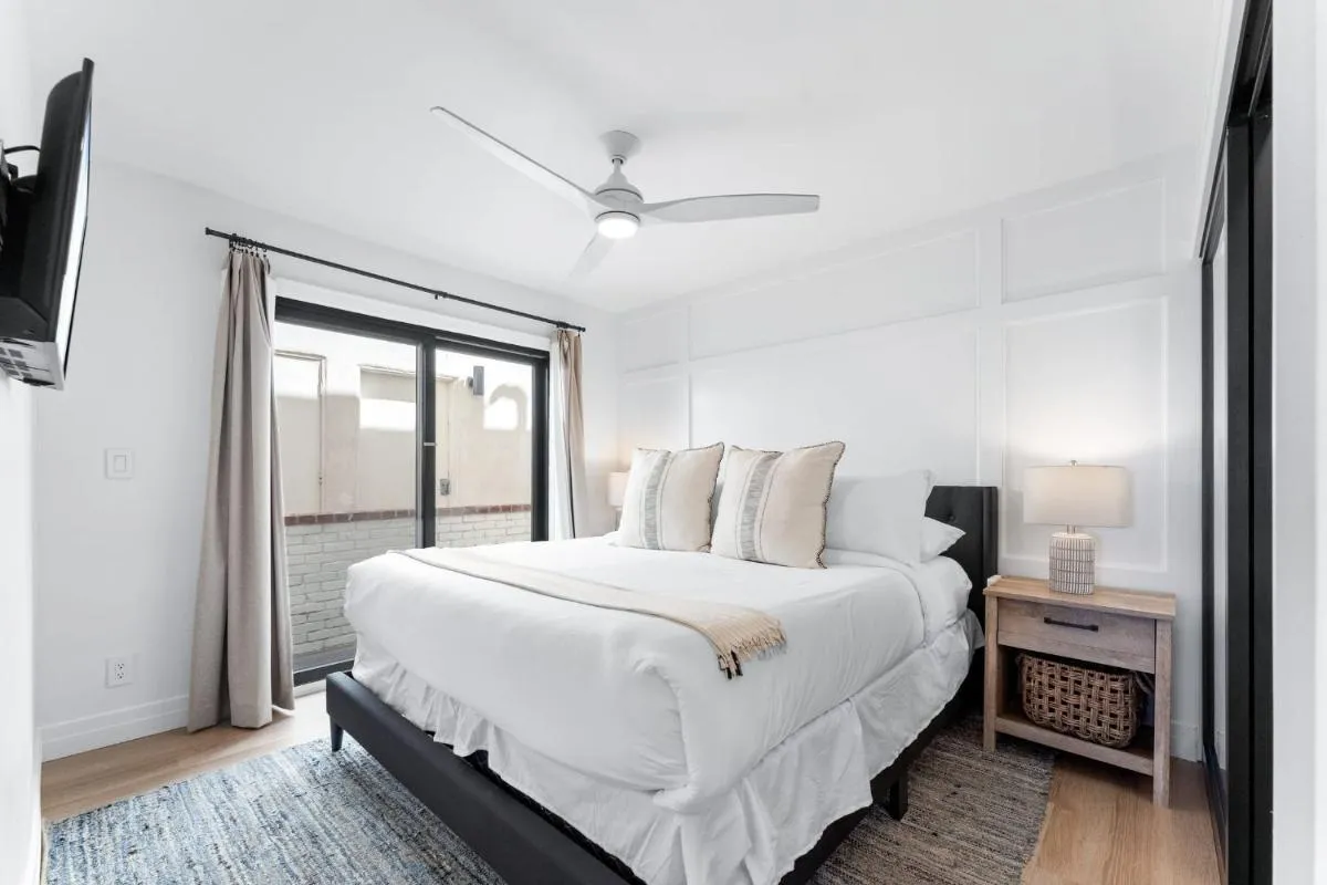 Image 1 of Luxury Ground N Oceanfront Unit with Patio Lounge