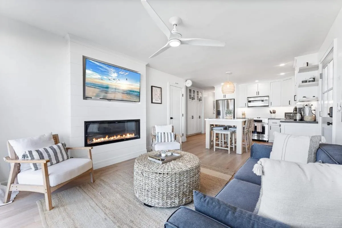 Image 3 of Luxury Ground S Oceanfront Unit with Boardwalk Lounge Firepit – AC