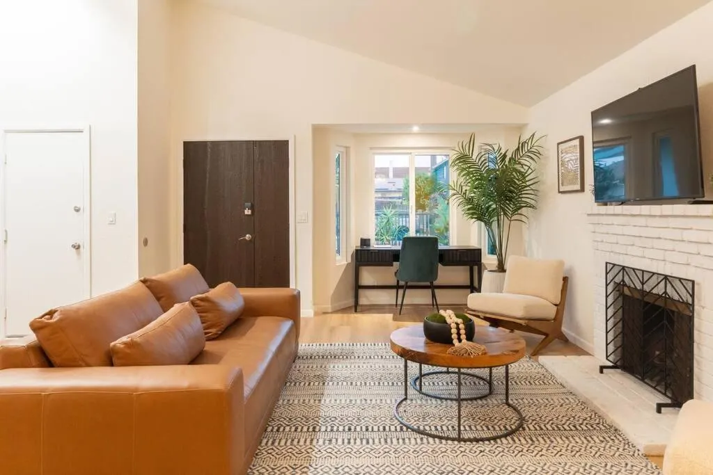 Image 3 of Luxury Home with Views 15 Min to DT & Coronado Beach