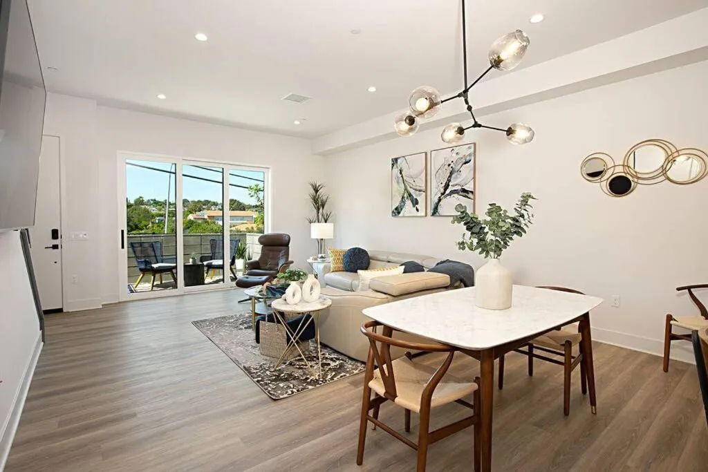 Image 3 of Luxury NEW Residence with Private Rooftop, Downtown in minutes