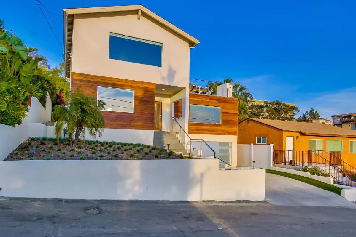 Image 5 of Luxury Ocean & Canyon views near downtown