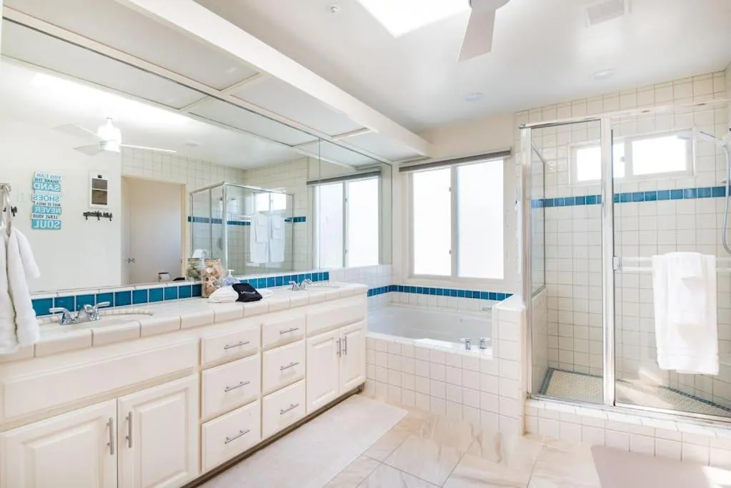 Image 2 of Luxury Penthouse with Elevator – Sleeps 10+ – Family Friendly Sun / Surf / Sand