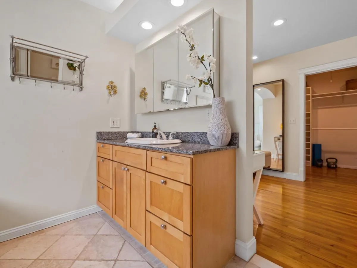 Image 2 of Luxury beach home one block from ocean with spa, WiFi, & gorgeous outdoor space