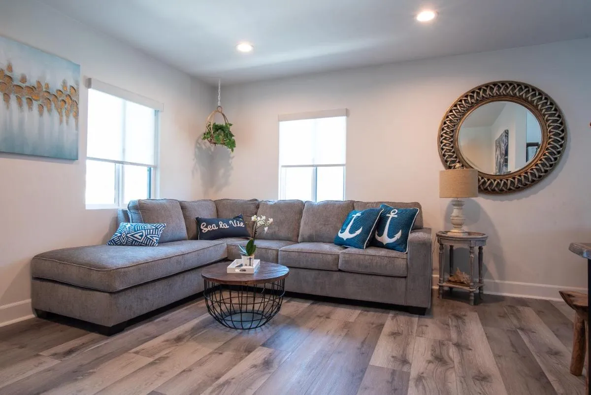 Image 5 of Modern 1 BR Apt 2 Blocks 2 Beach