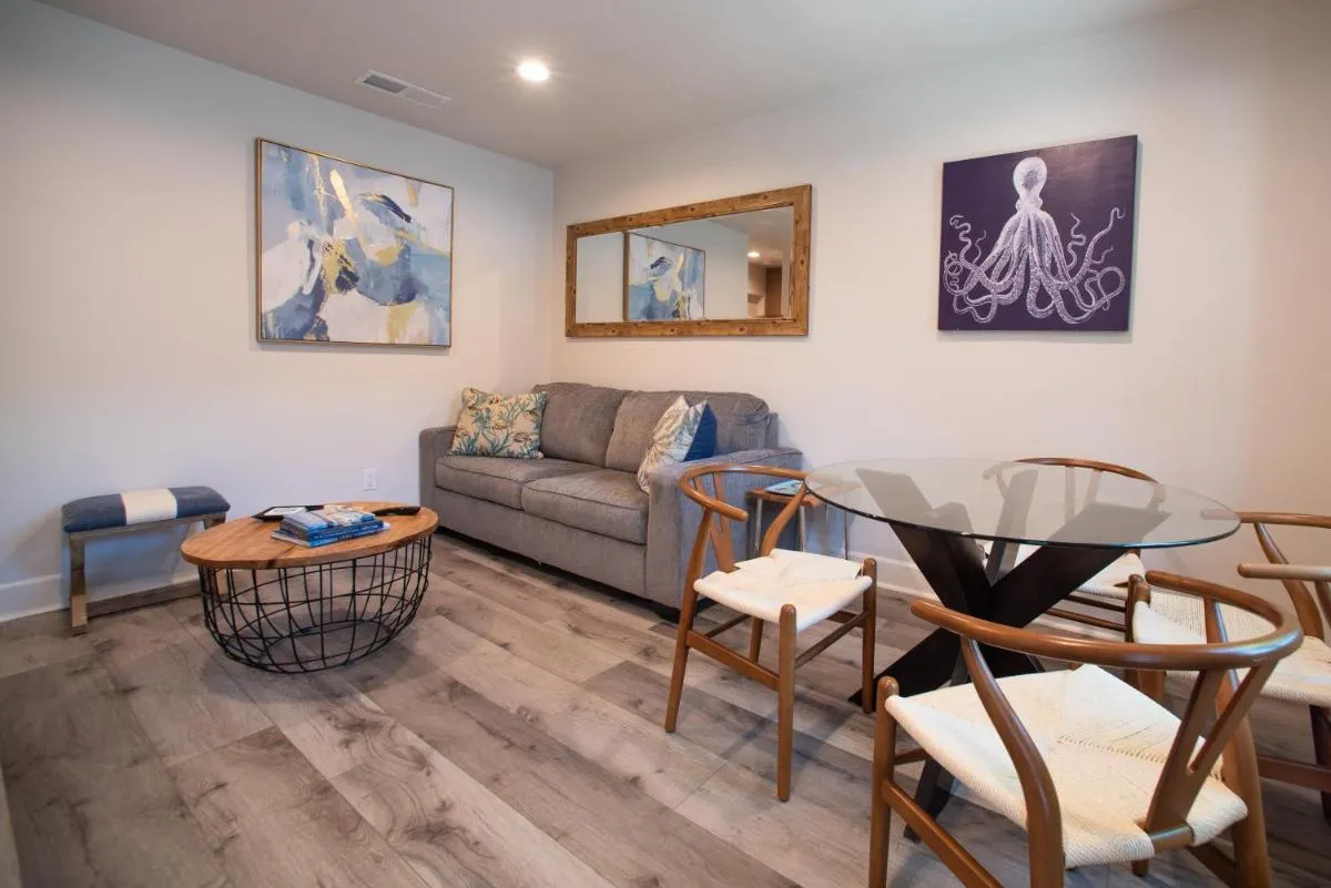 Image 5 of Modern Ocean Beach Apartment