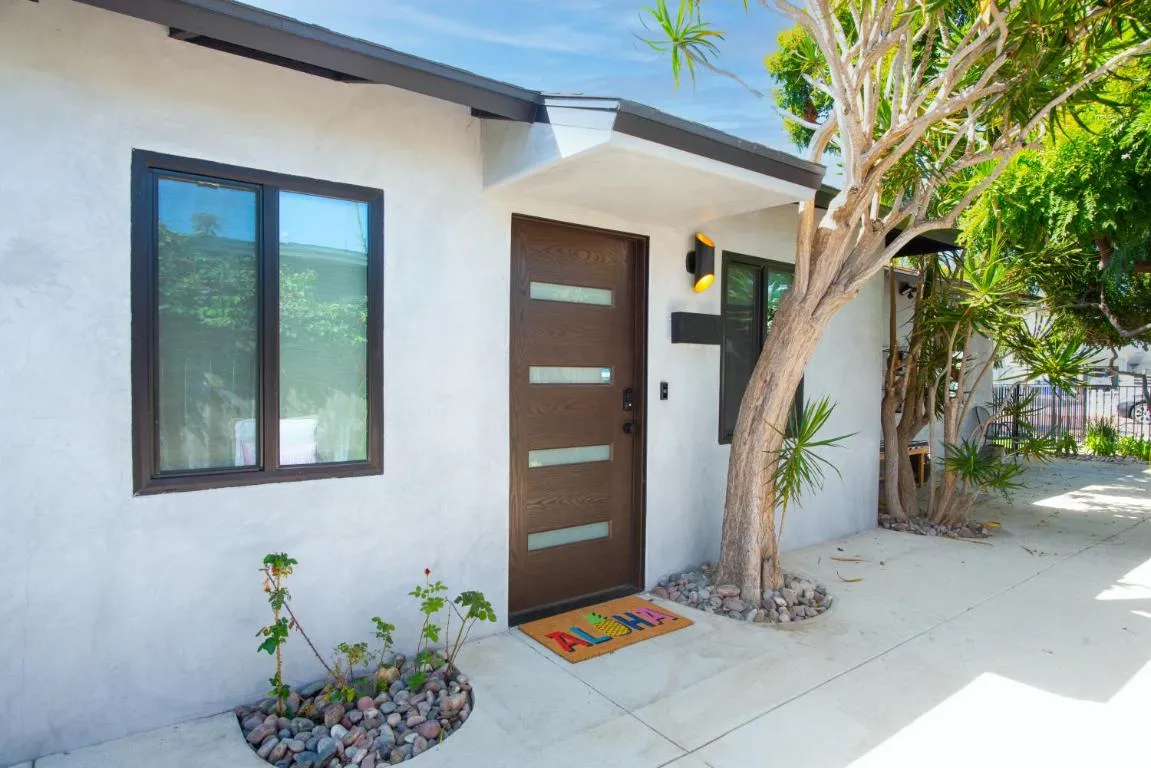 Image of Modern Ocean Beach Apartment