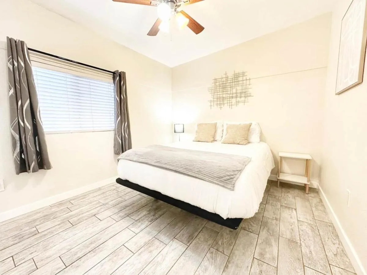 Image 1 of Modern Retreat Just Outside The City