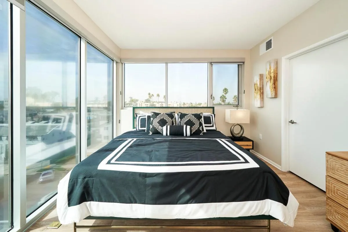 Image 6 of NEW Organic Modern Luxury 1BD/1BA- close to everything!