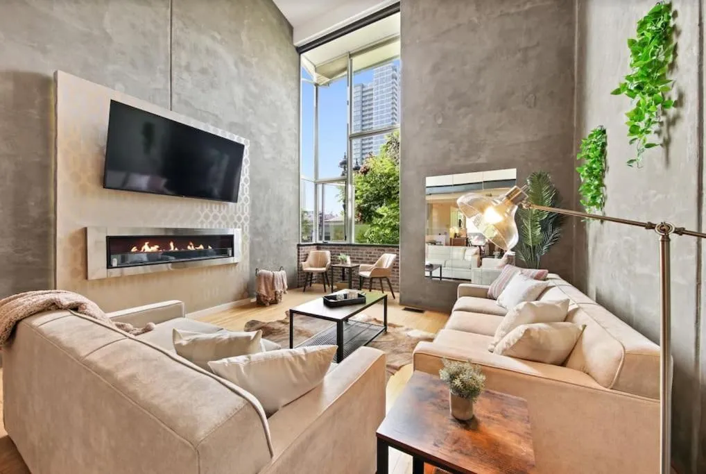 Image of New York Style Penthouse in the heart of the city