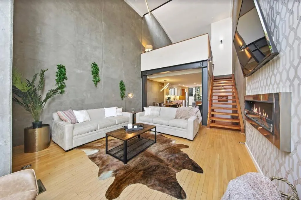 Image 4 of New York Style Penthouse in the heart of the city