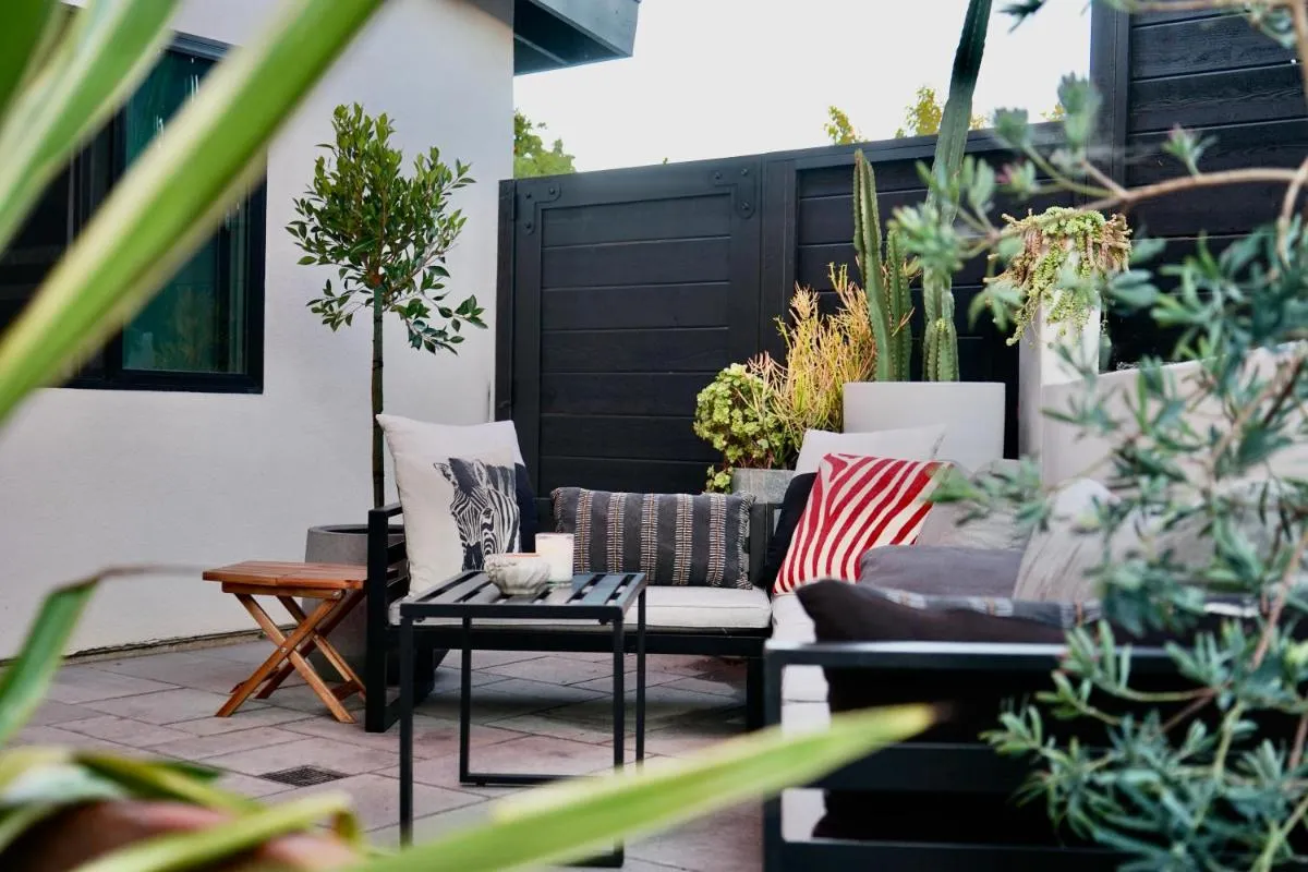 Image 5 of Newly Built, Bright, and Modern Guest Home