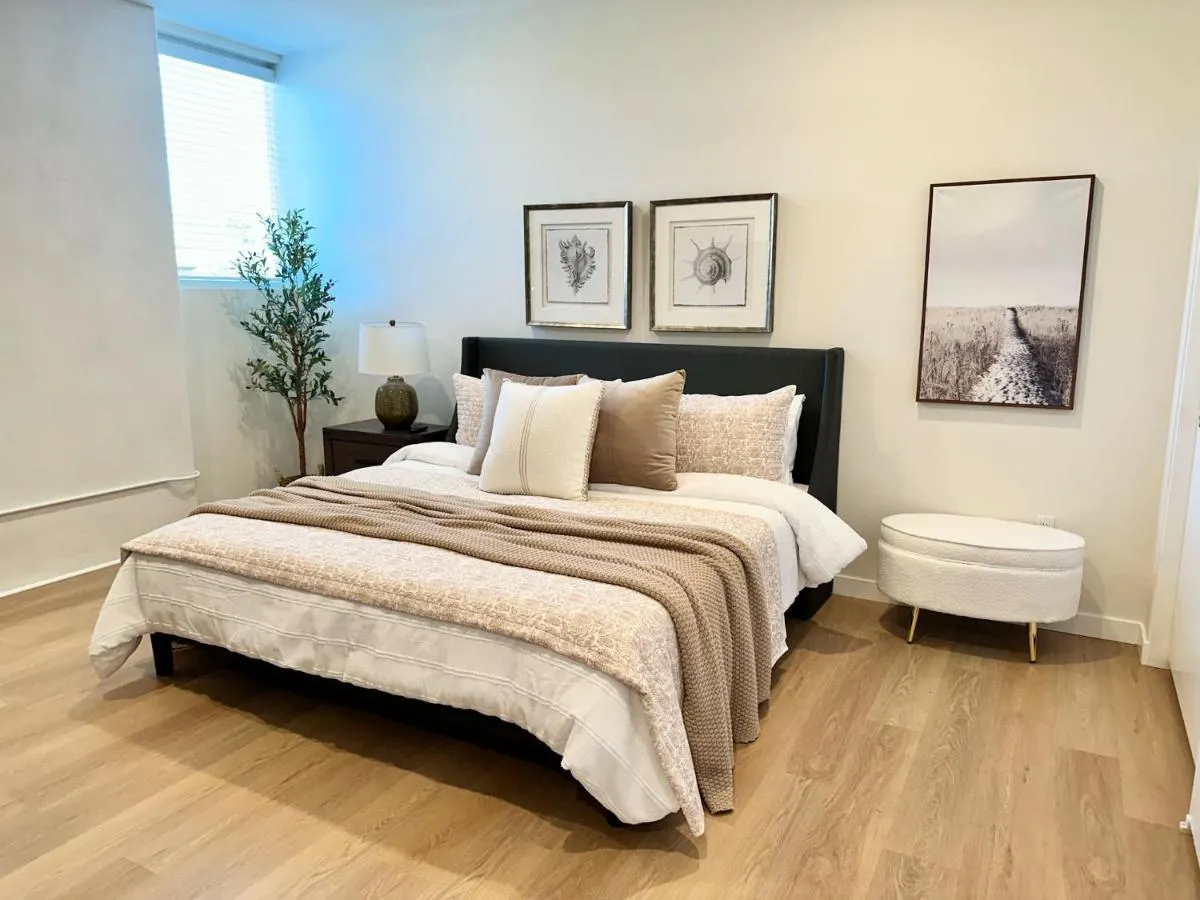 Image 5 of Nimitz Crossing Luxury Residences