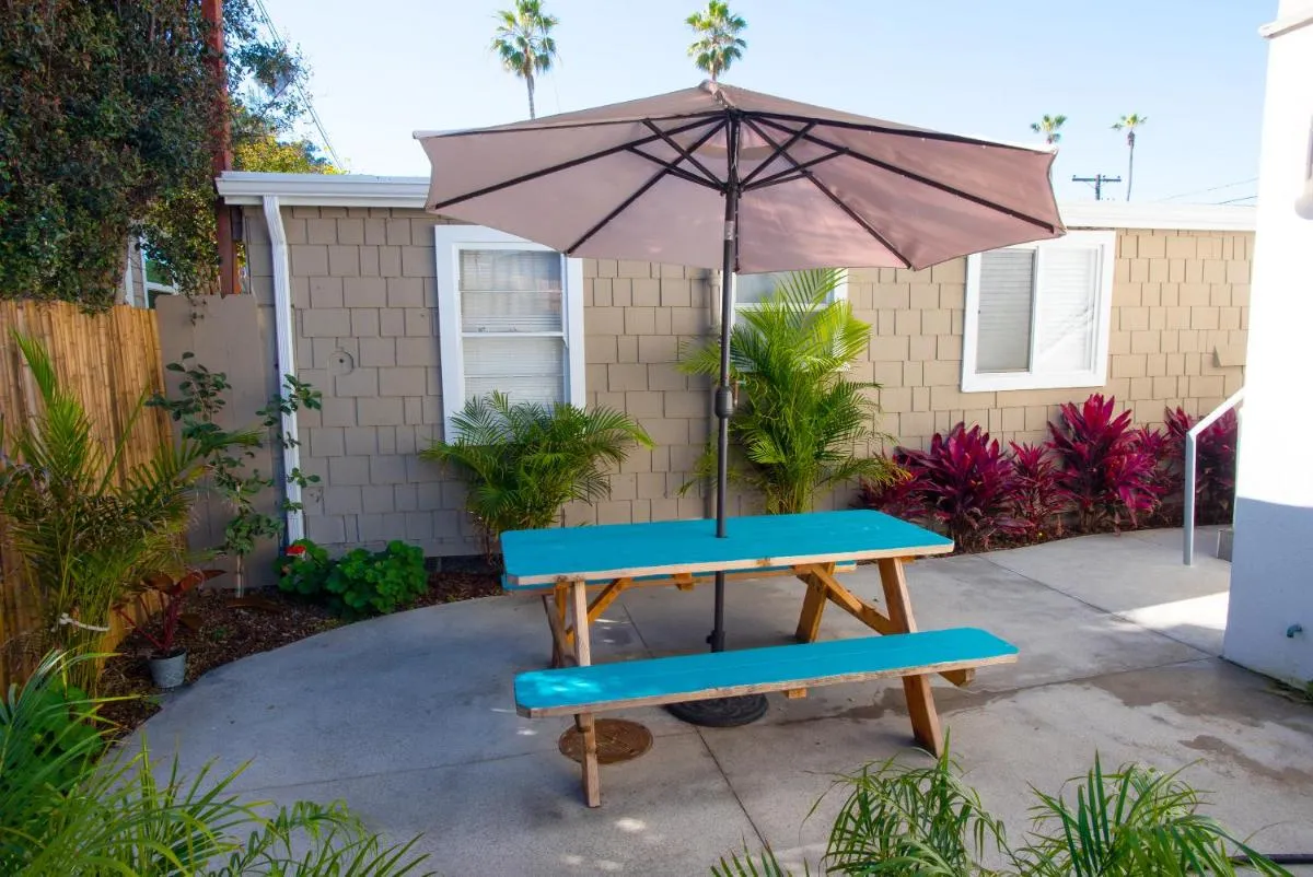 Image 4 of Ocean Beach Retreat, 2BR Newly Renovated, 2 blocks from beach and shops