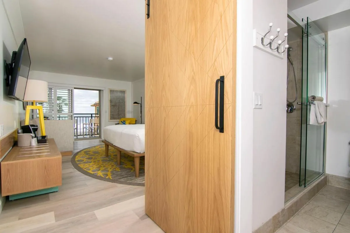 Image 2 of Ocean Park Inn