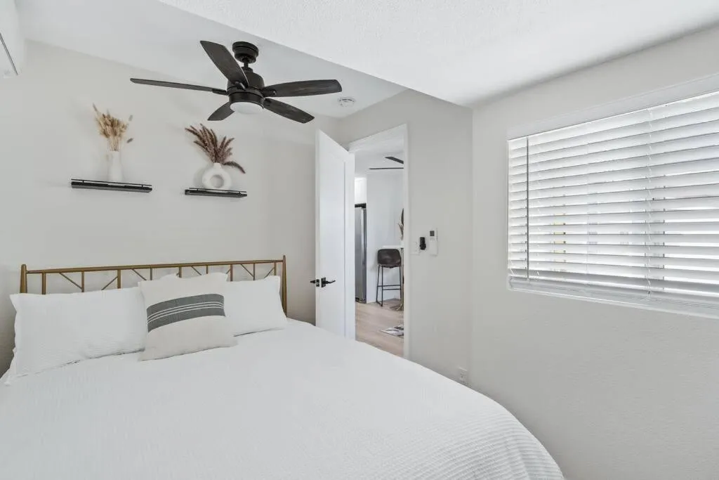 Image 5 of Orange Blossom -2BR Free EV Charger & Parking