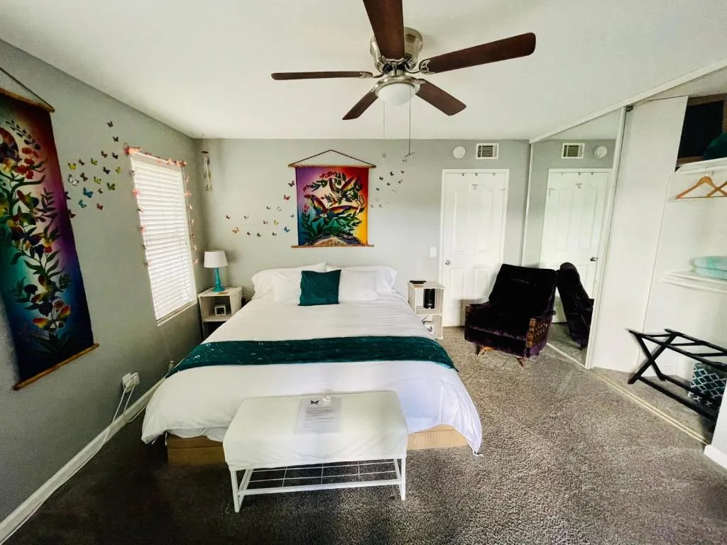 Image of Pacific Beach Butterfly Suite