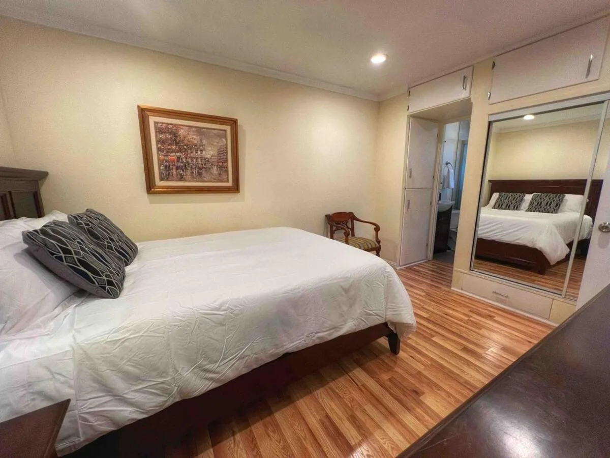 Image 1 of Pacific Beach Getaway Blocks From The Beach