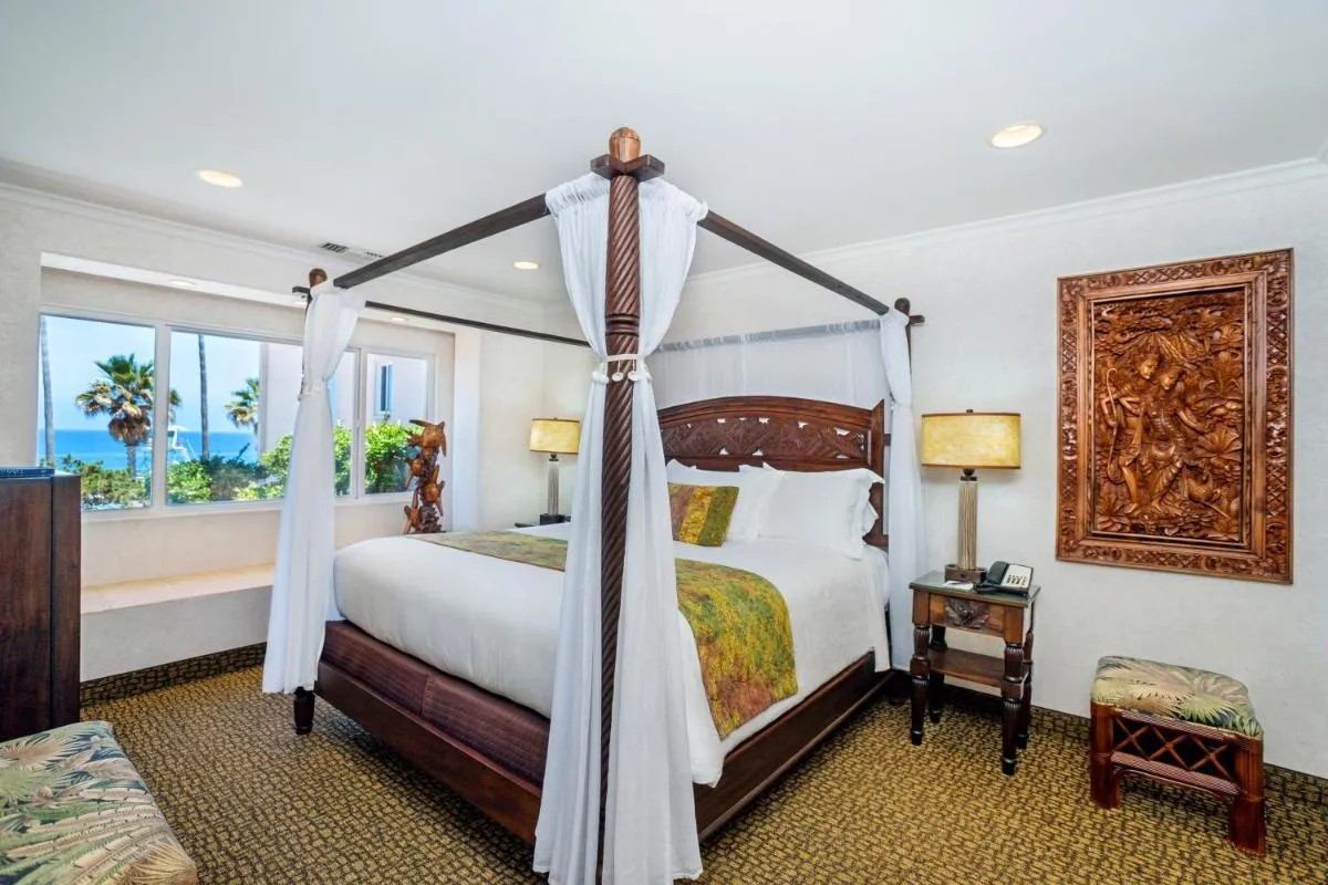 Image 1 of Pantai Inn