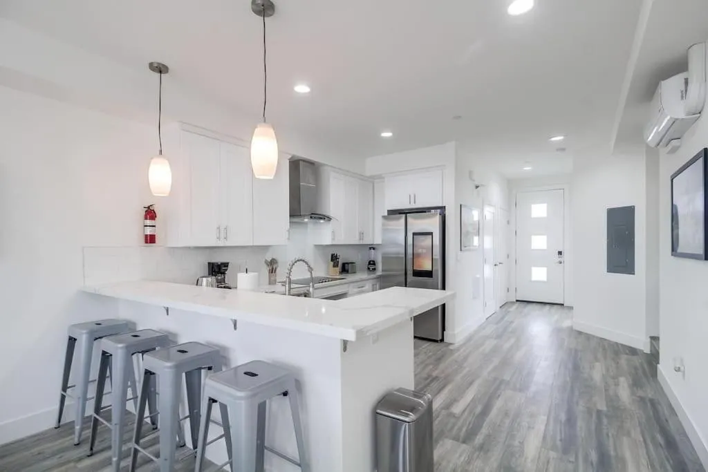 Image 3 of Park Blvd Paradise 301 ADA compliant with a Spa