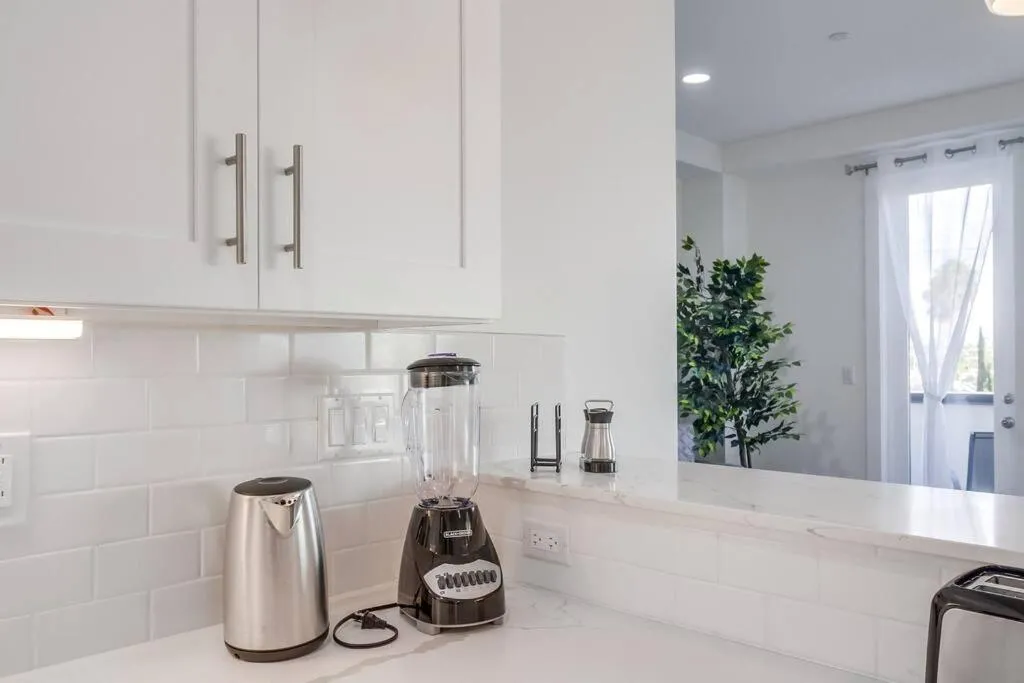 Image 6 of Park Blvd Paradise 304 New construction king bed