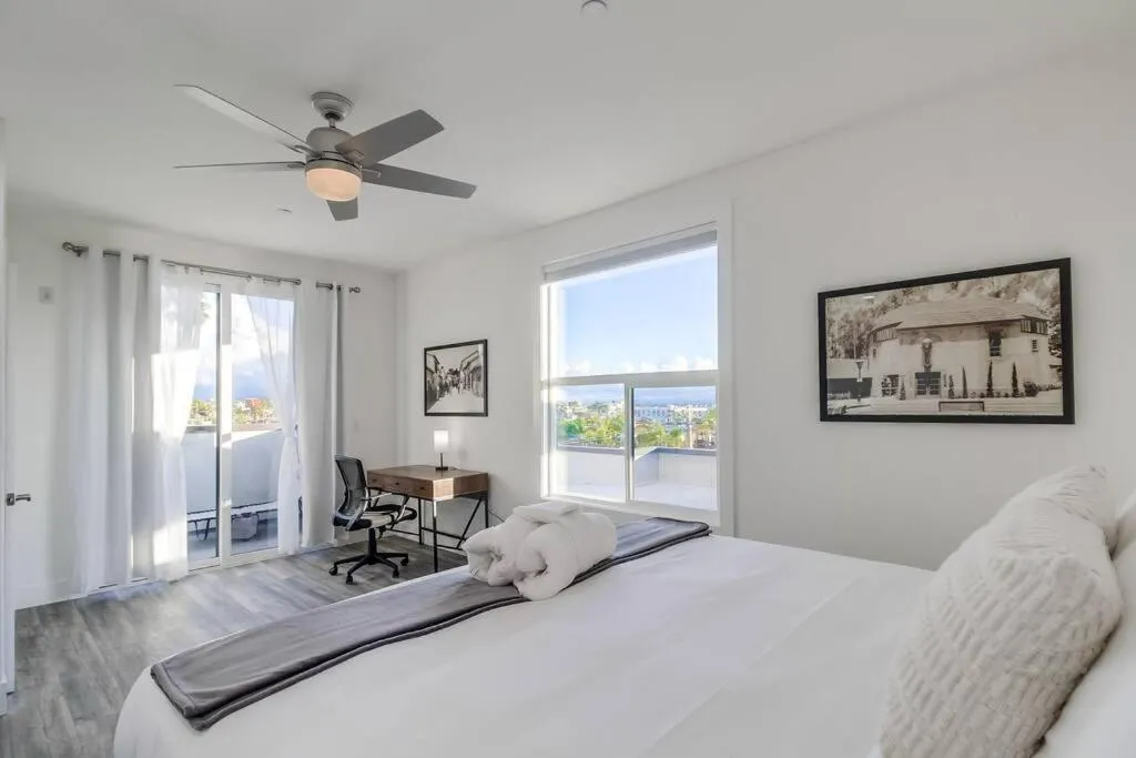 Image 1 of Park Blvd Paradise 304 New construction king bed