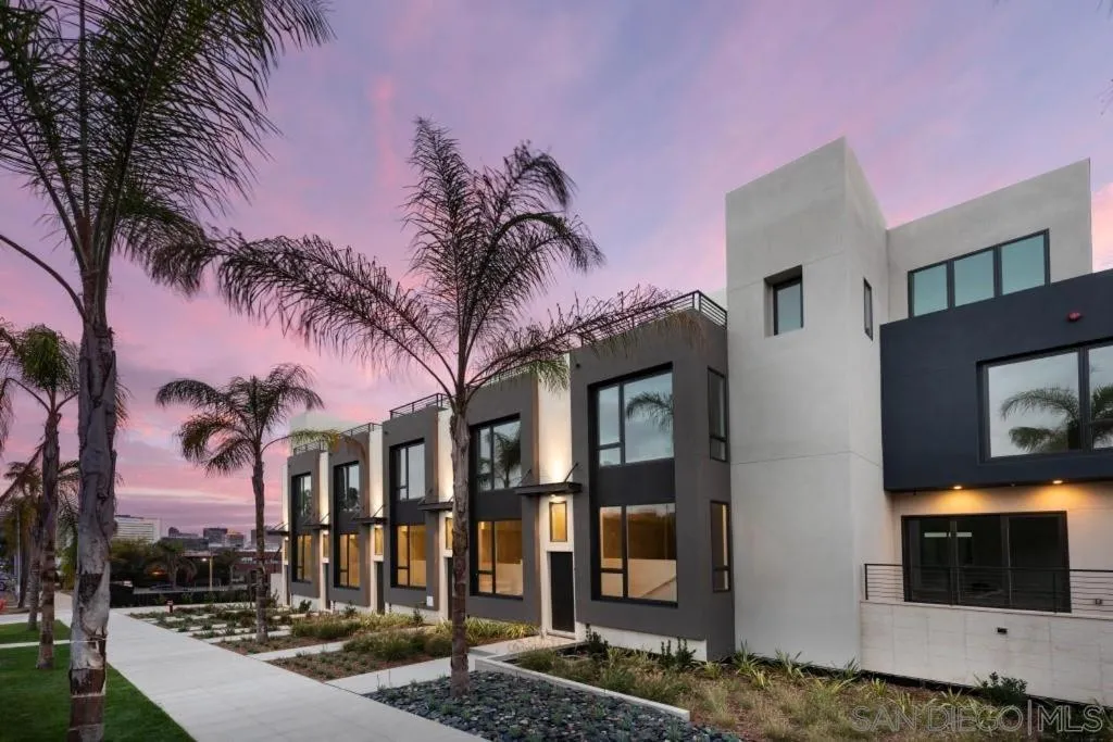 Image of Park View Balboa Townhouse Modern Upscale 3 Bed