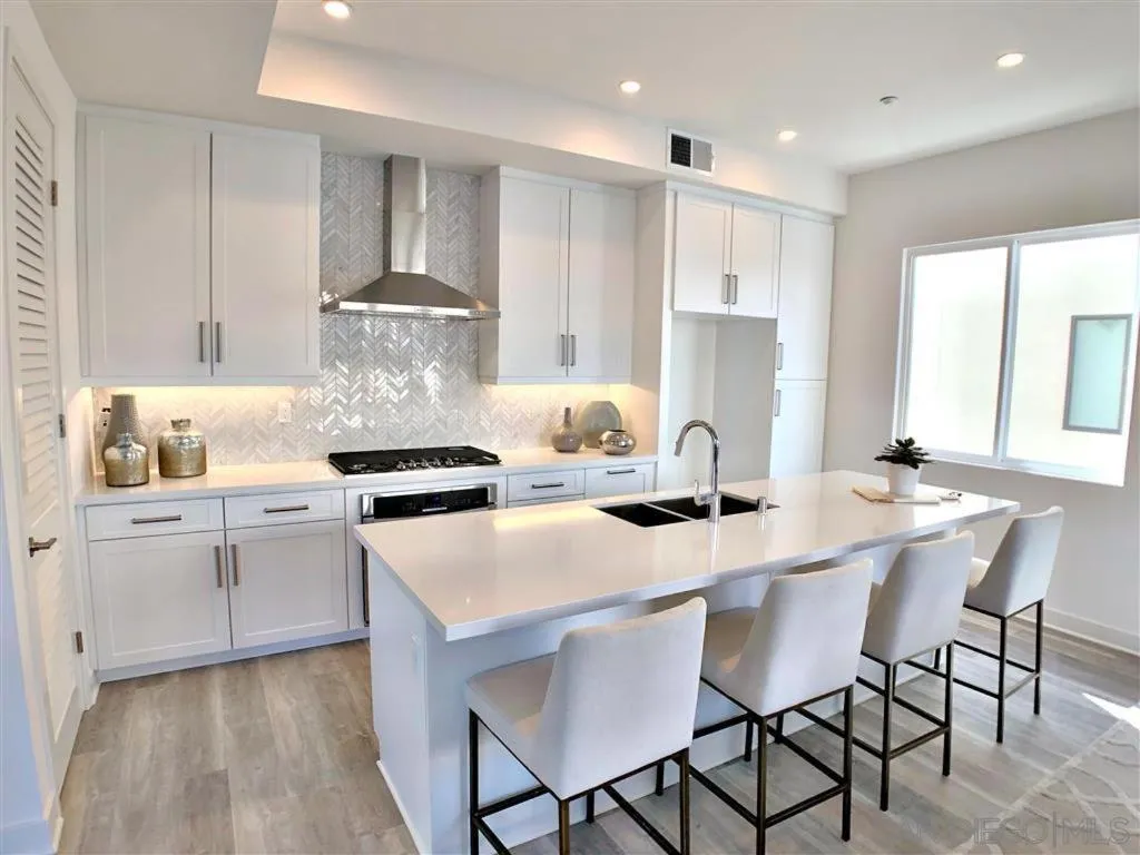 Image 4 of Park View Balboa Townhouse Modern Upscale 3 Bed