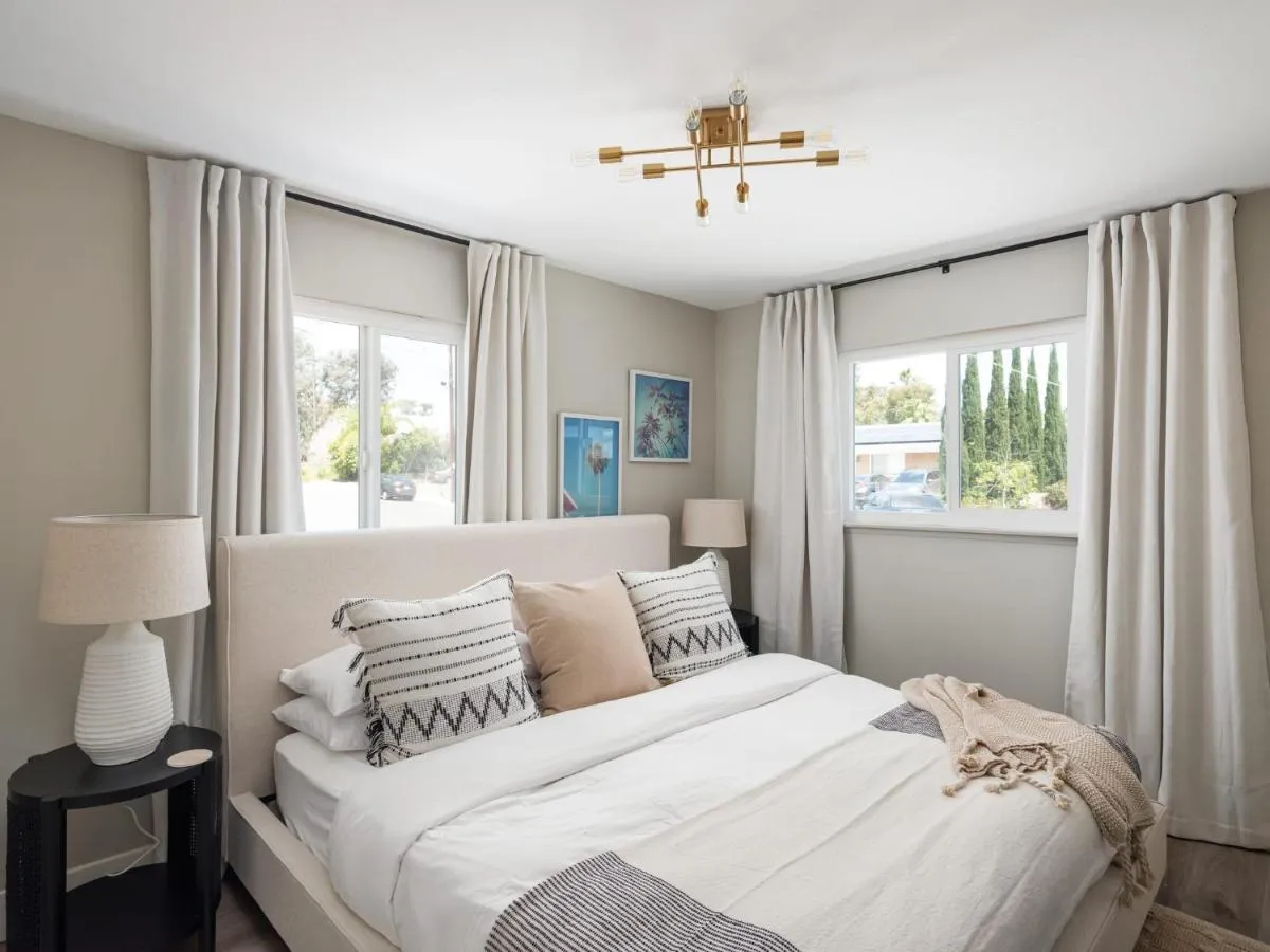 Image 6 of Peaceful 4br with Fire Pit and Huge Yard