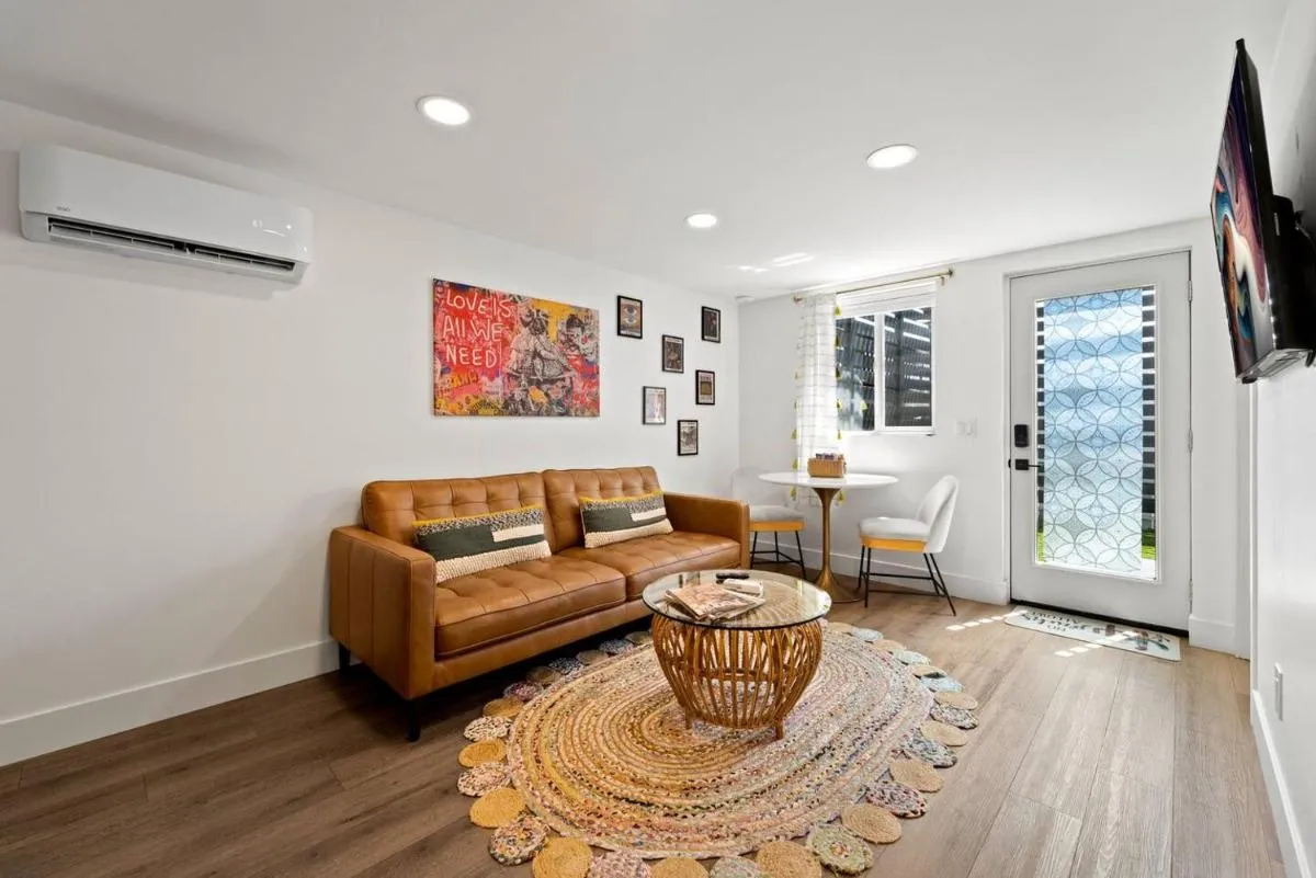 Image 4 of Polk Casita by Rather Be Properties