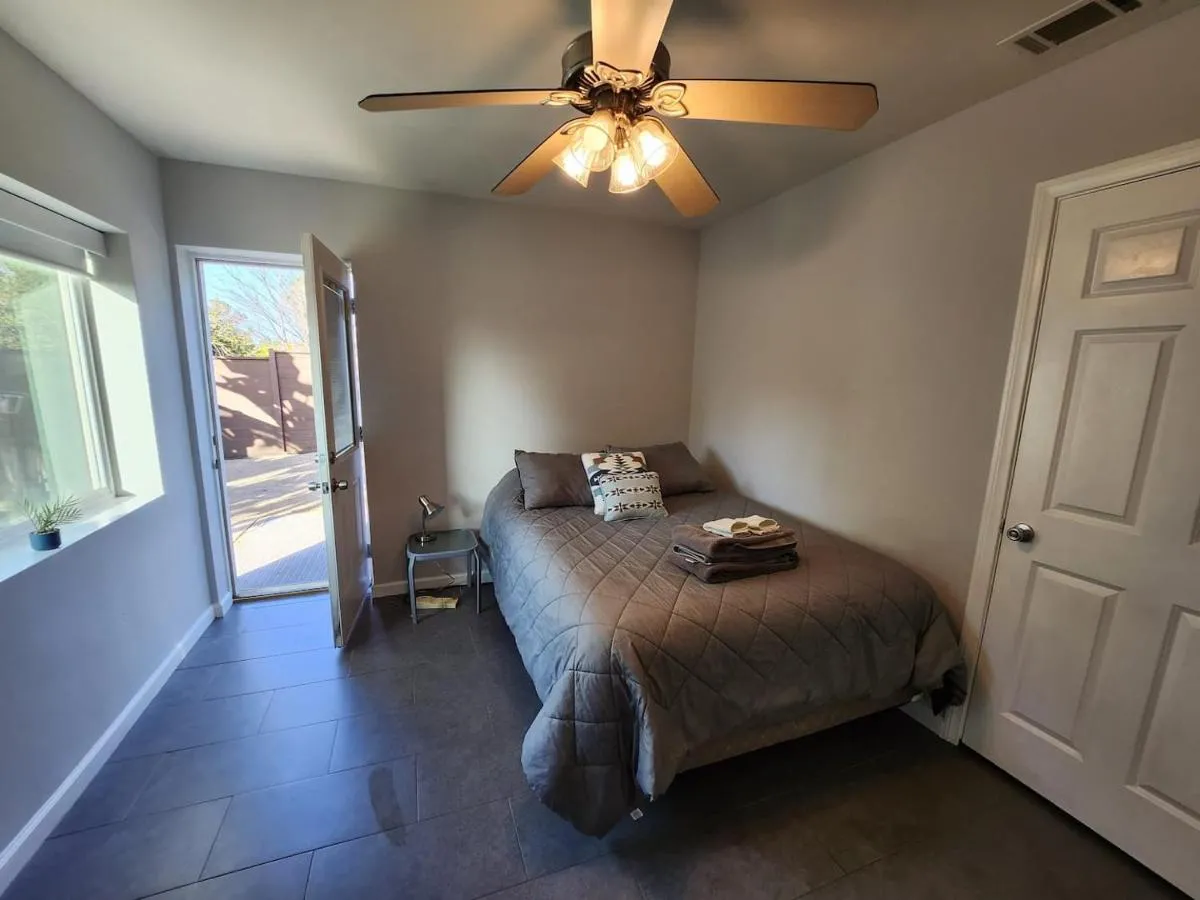 Image 6 of Private room shared full bathroom Torrey pines golf UCSD west