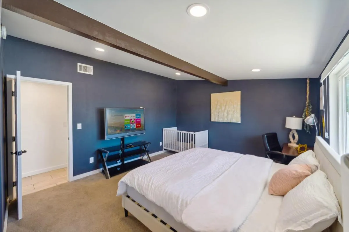 Image 6 of Ranch-Style Home with 3-Bedrooms, Gated Yard, Garage, Crib