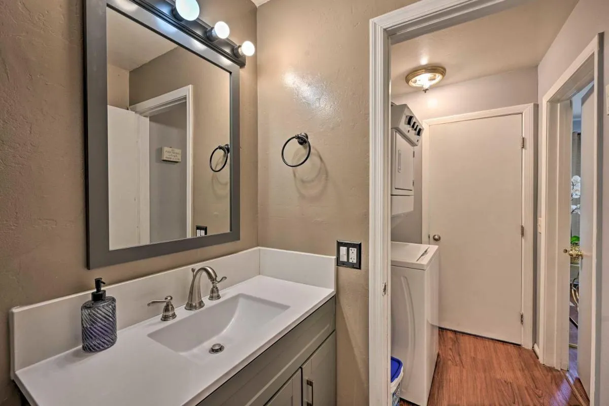 Image 2 of SD Home – Sunny Retreat Steps From Ocean Beach