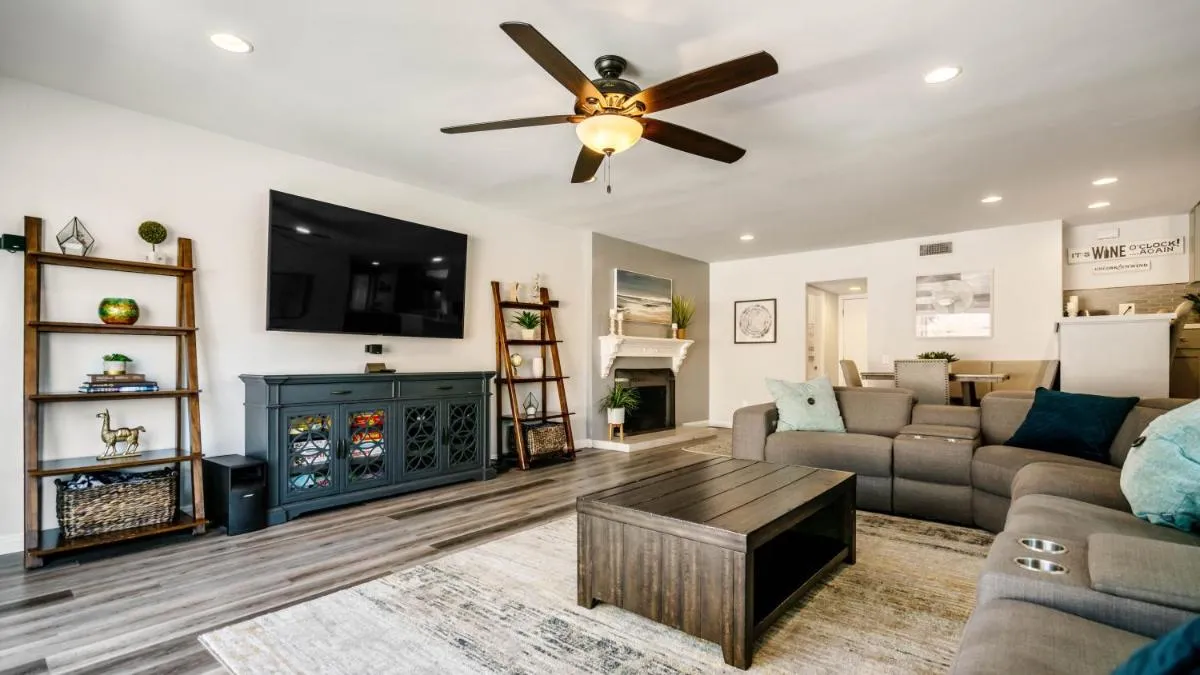 Image 4 of San Diego Family Getaway – Spa, Pool, and Patio