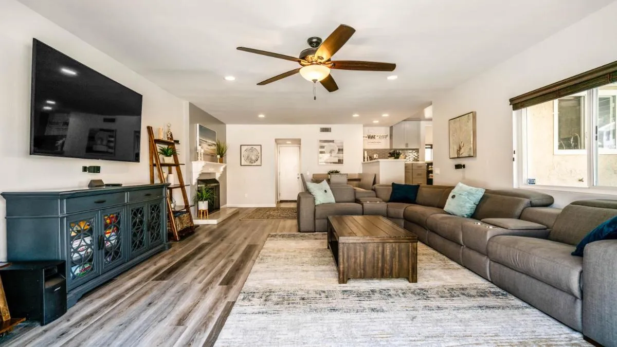 Image 5 of San Diego Family Getaway – Spa, Pool, and Patio