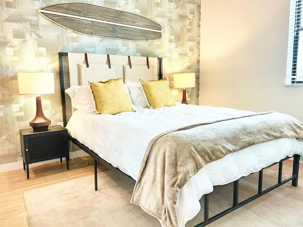 Image of San Diego Skyline – Downtown Apartment