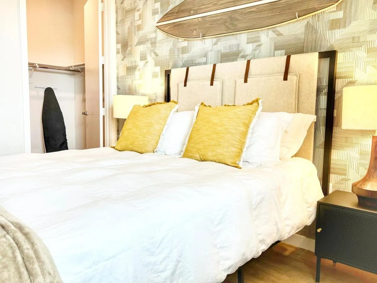 Image 1 of San Diego Skyline – Downtown Apartment