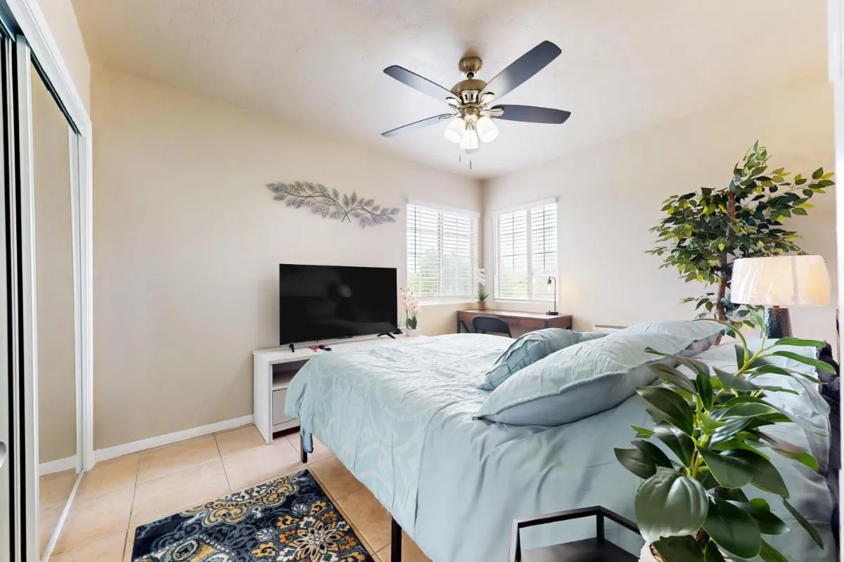 Image 6 of San Diego Stunner