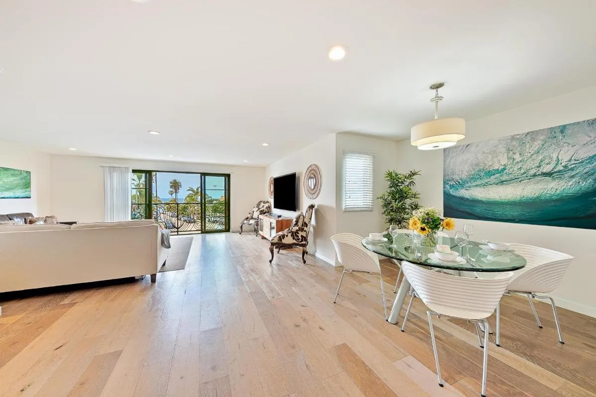 Image 4 of Sea and Palms 2