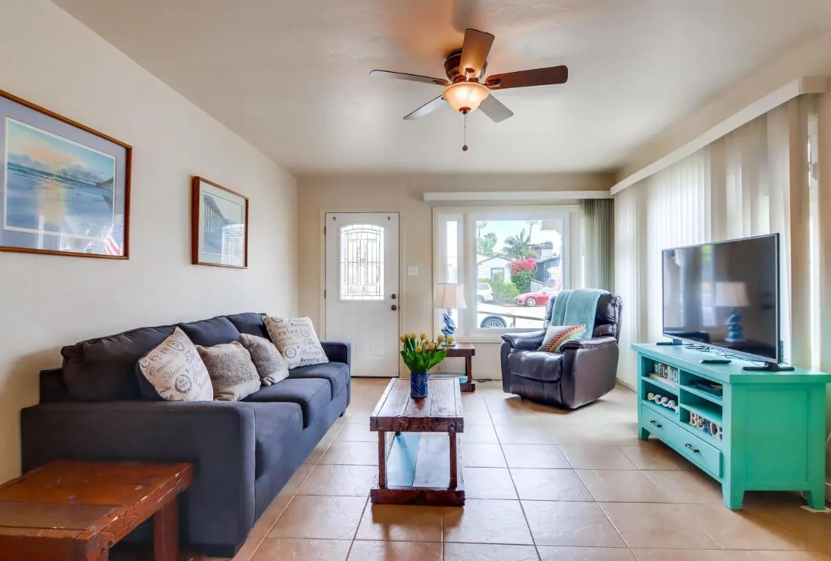 Image 4 of Serenity at Sunset Cliffs