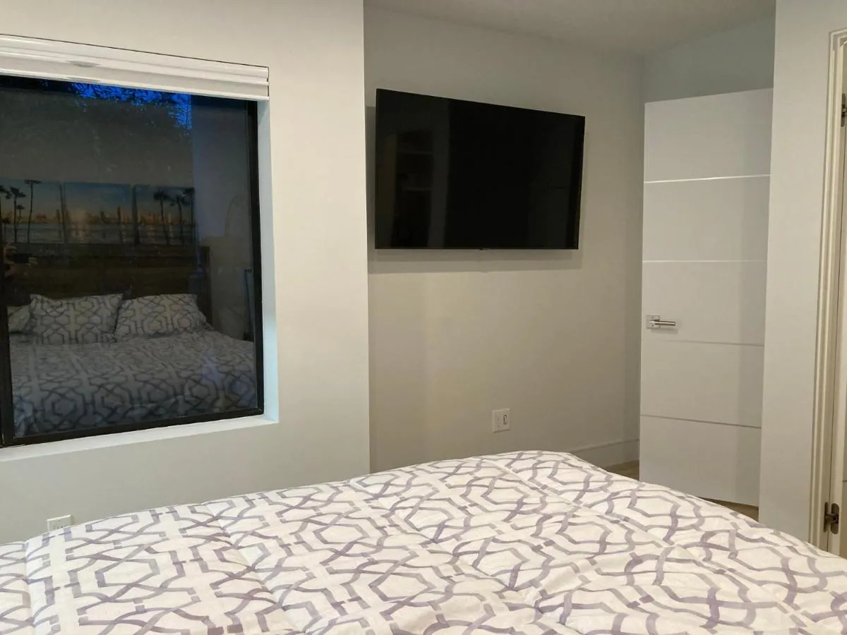 Image 6 of Smashing Newly-Built with Ocean/Bay/City Views!