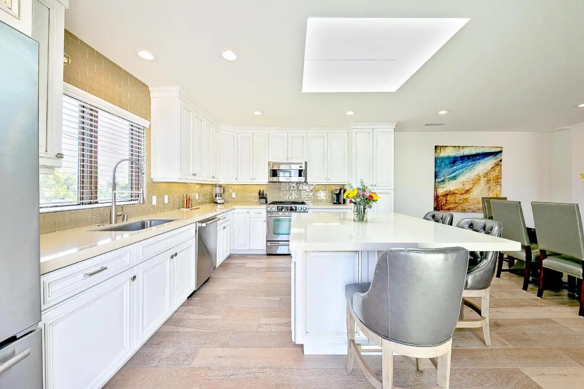 Image 3 of Sol Oasis