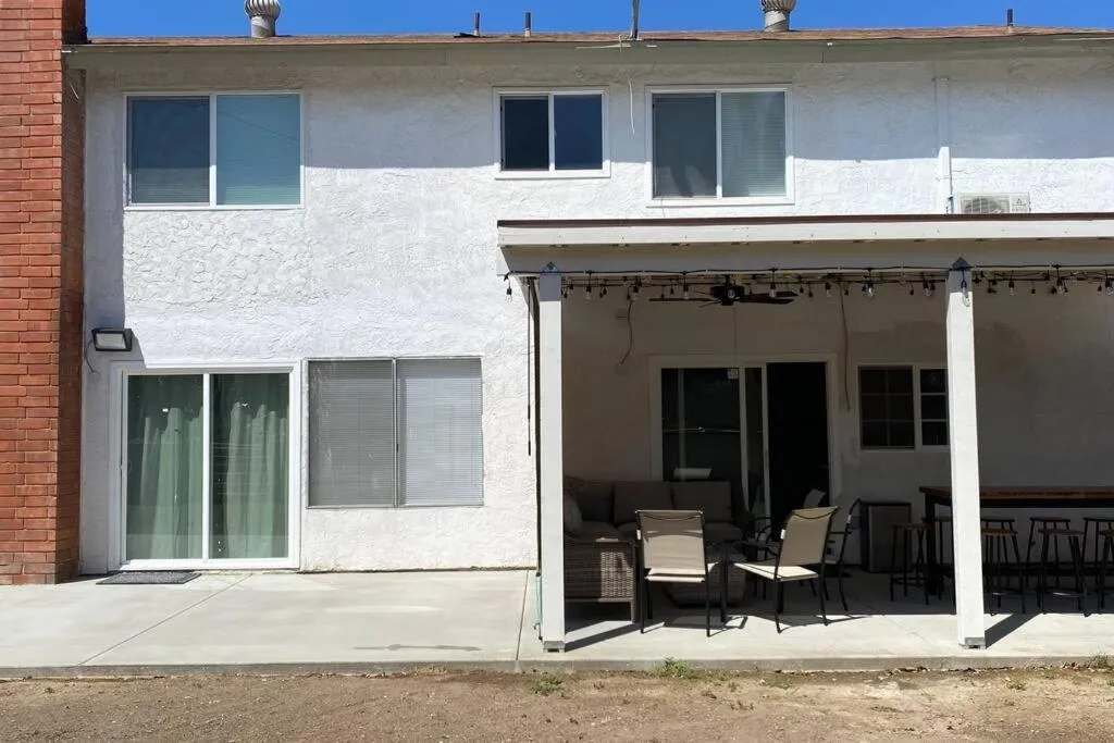 Image 5 of Spacious 1670 sq ft Single Home with Garage, AC, Centrally Located