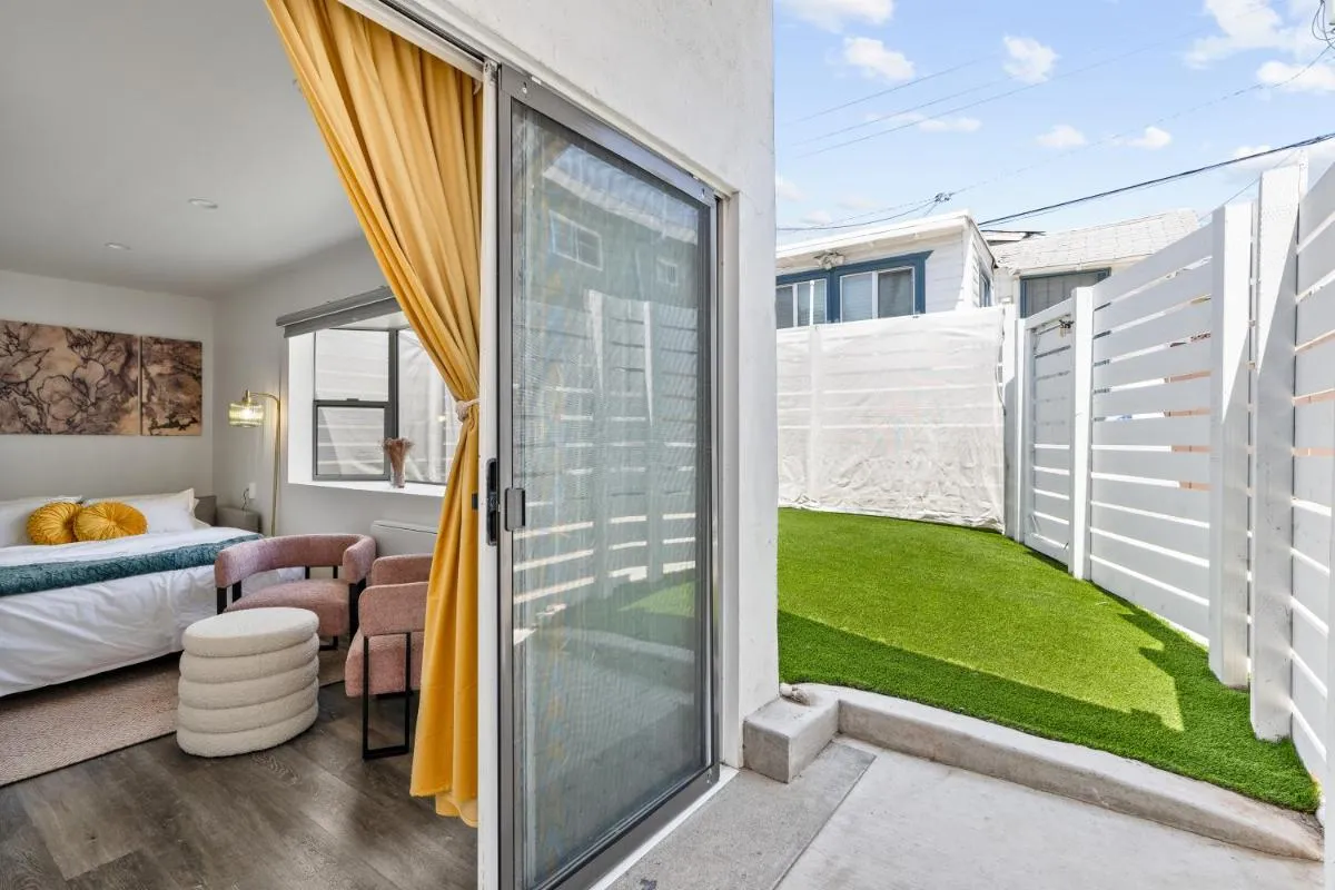 Image 1 of Studio Verde- Free Parking, Central