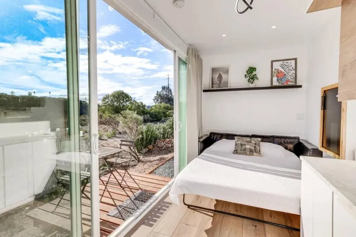 Image of Studio near Snapdragon zoo and beach with AC and patio