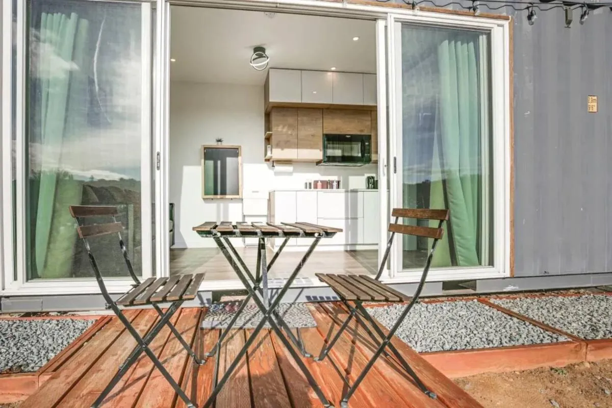 Image 3 of Studio near Snapdragon zoo and beach with AC and patio