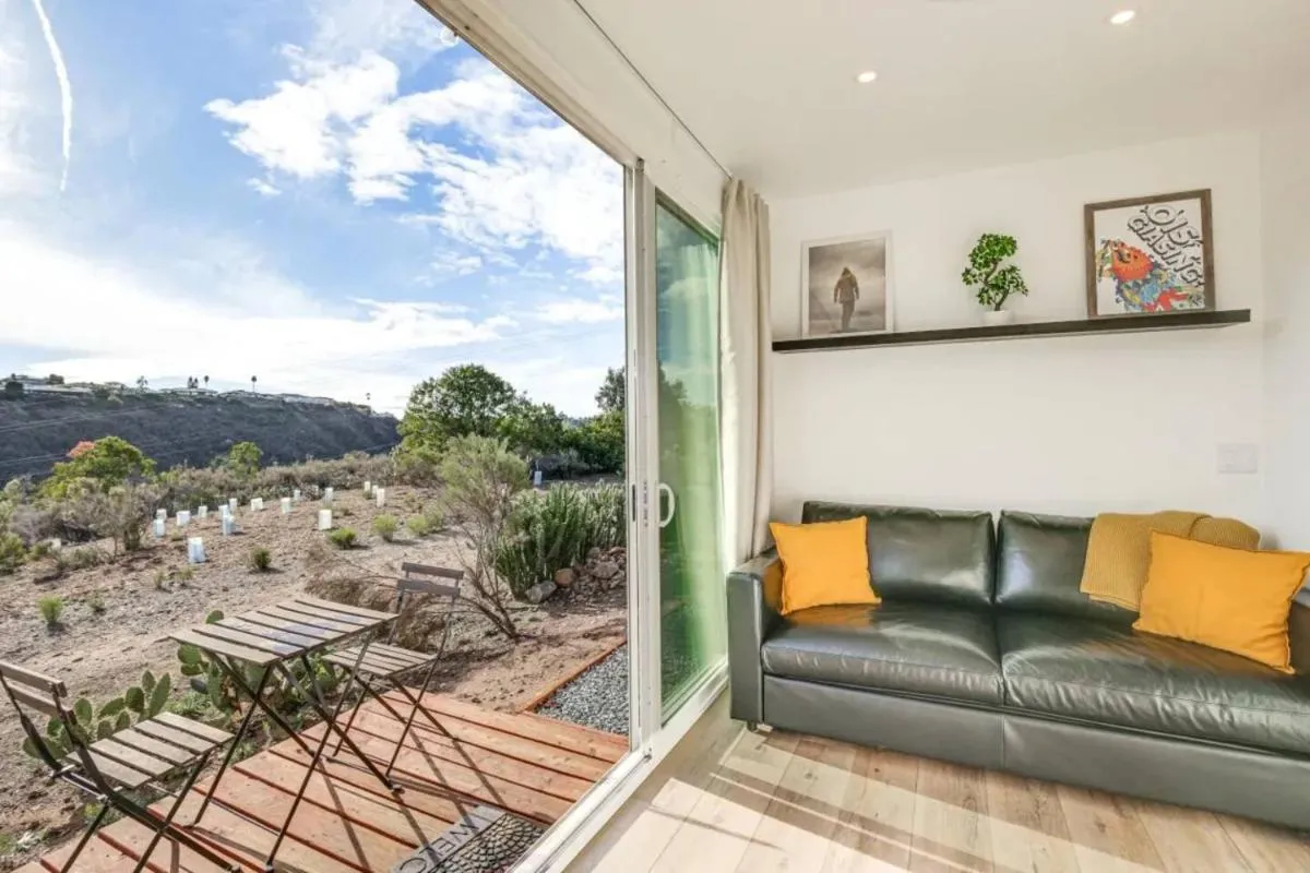 Image 4 of Studio near Snapdragon zoo and beach with AC and patio