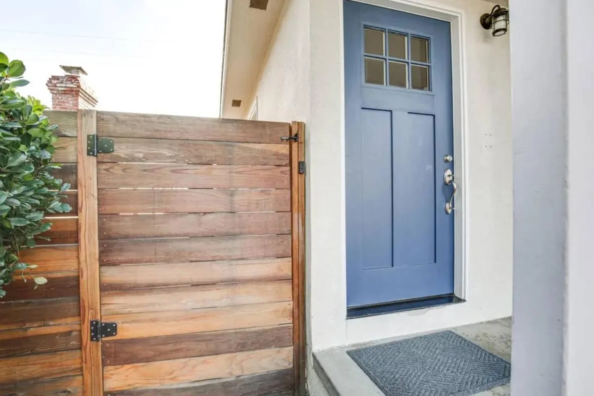 Image 5 of Studio near Snapdragon zoo and beach with AC and patio