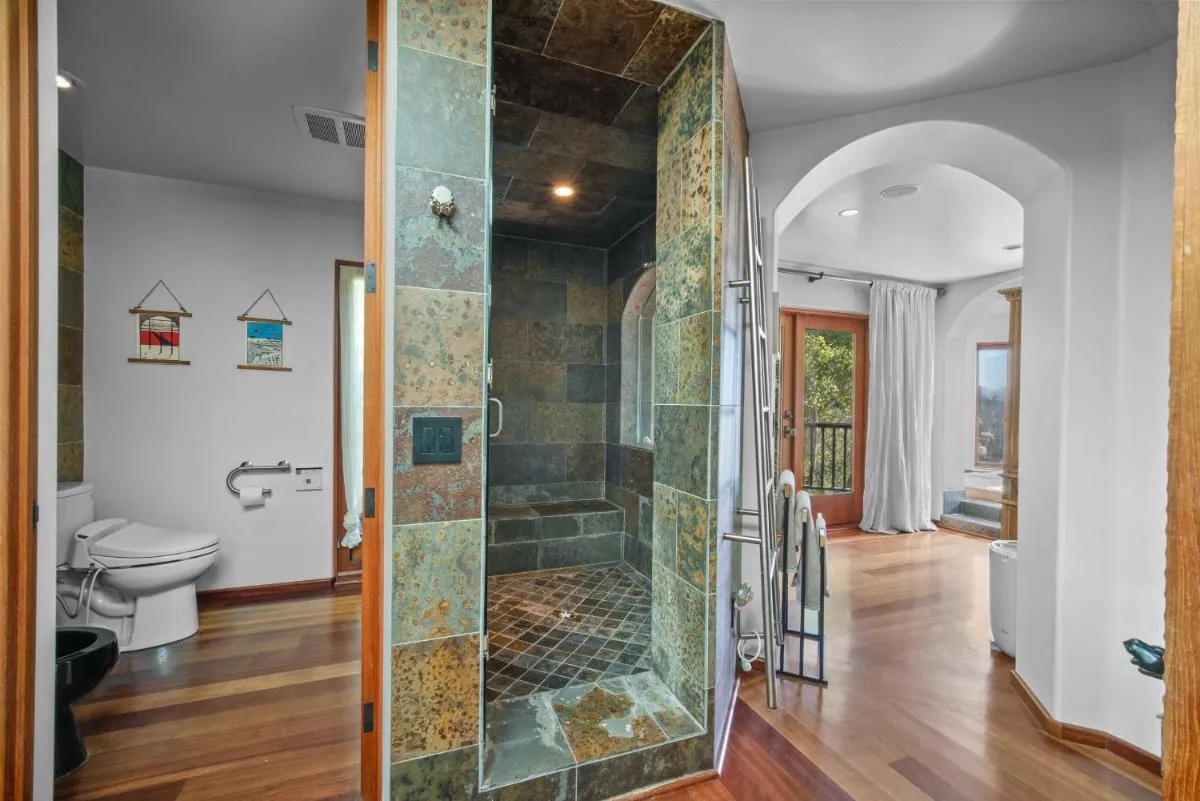 Image 2 of Stunning Ocean-View Villa, Walking to La Jolla Cove