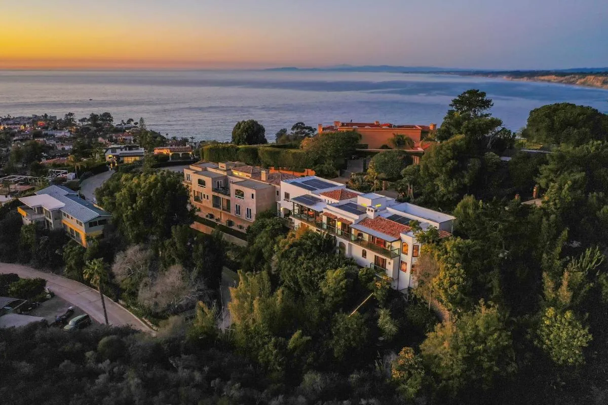 Image 6 of Stunning Ocean-View Villa, Walking to La Jolla Cove