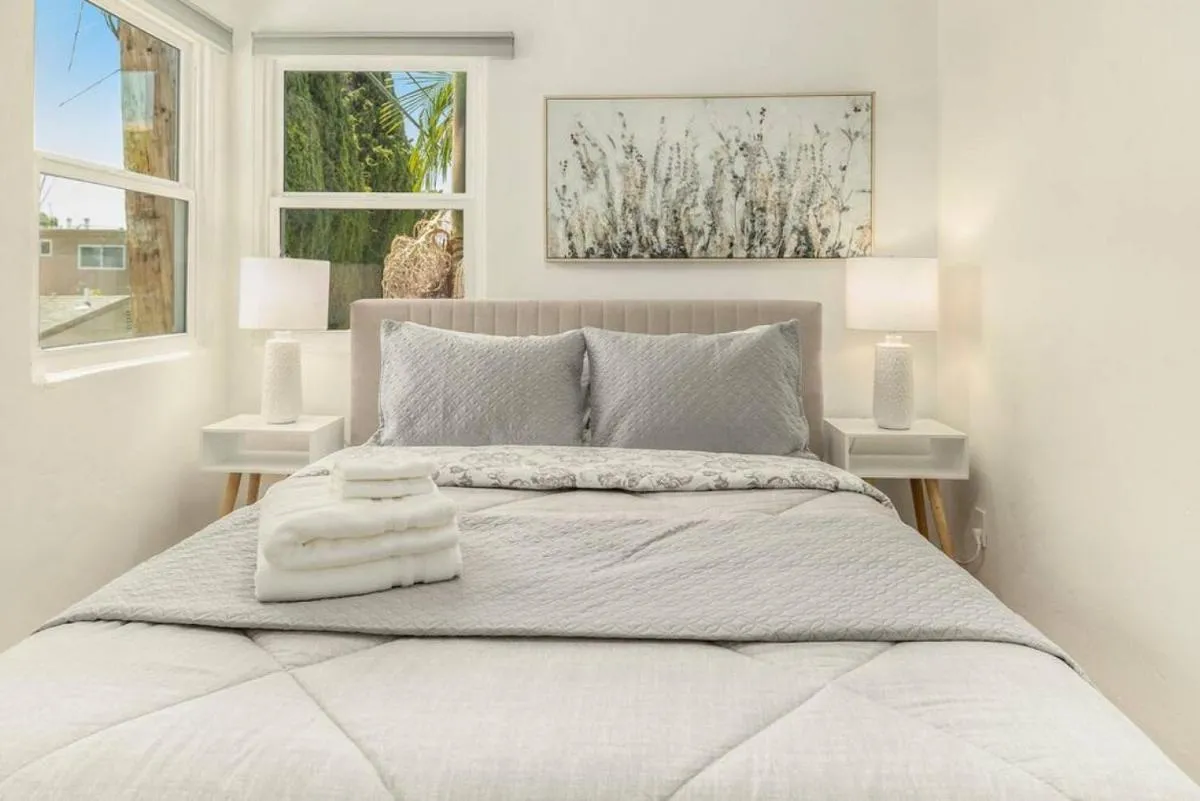 Image 1 of Stylish 1Br Retreat With Garage AC Close 2 Everything